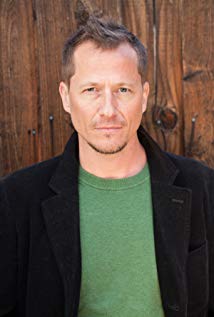 How tall is Corin Nemec?